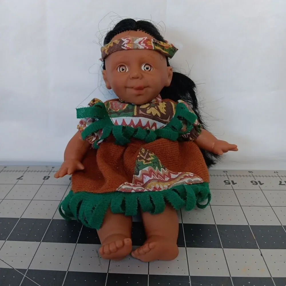 GiGo Teepee Tots Palm Pals Doll Been Bag Indigenous Baby First People Sweet Face